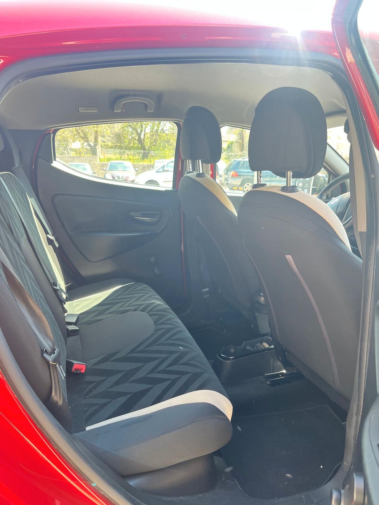 Lancia Ypsilon 1.2 69 CV 5 porte GPL Ecochic Gold