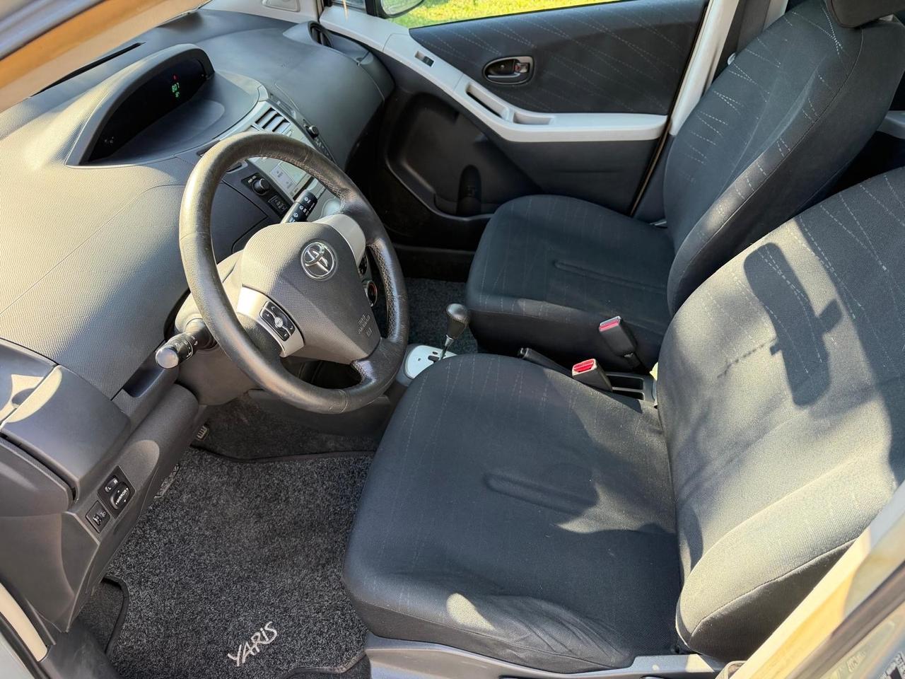 Toyota Yaris 1.3 5 porte automatica