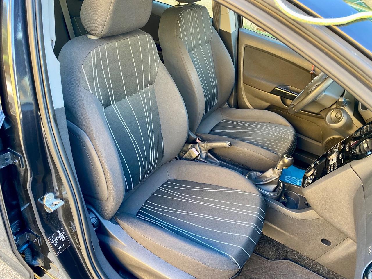 Opel Corsa 1.2 80CV 5 porte Cosmo