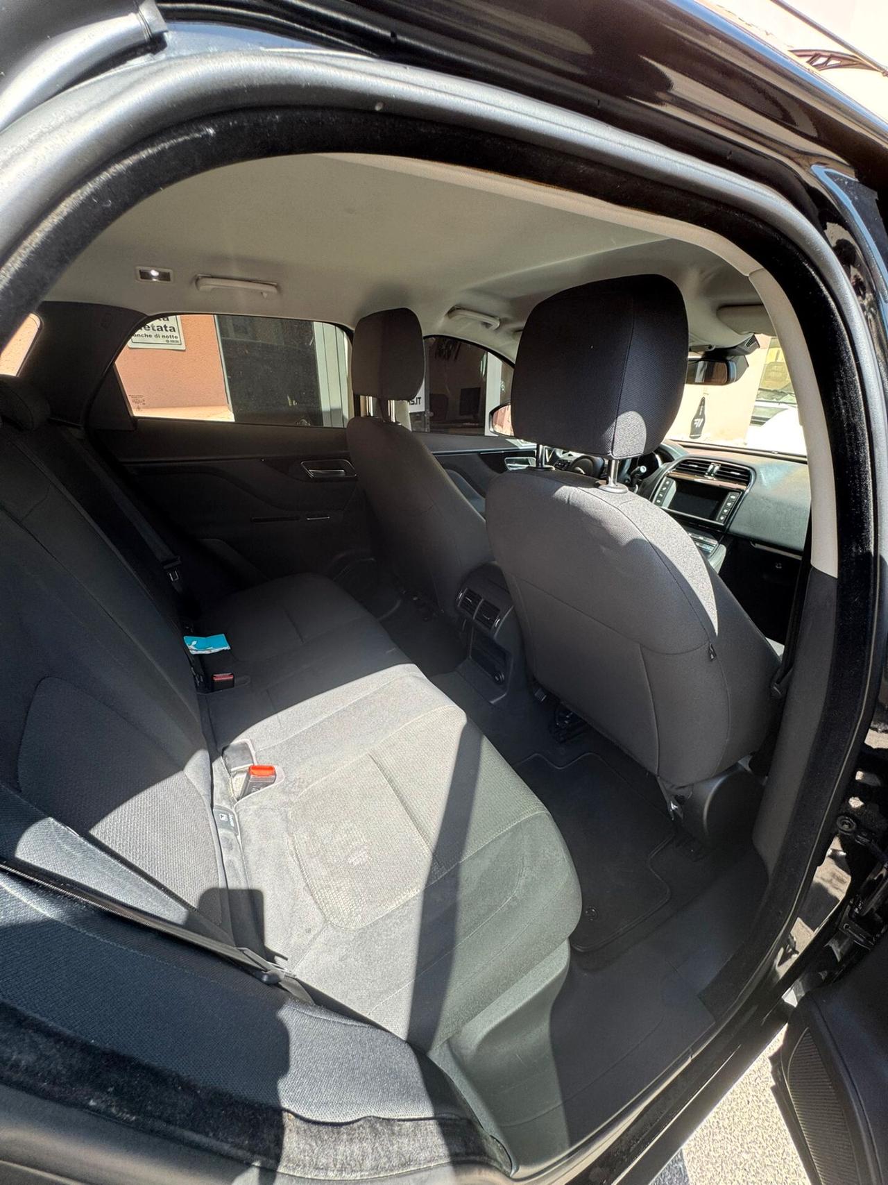 Jaguar F-Pace 2.0 D 180 CV AWD Portfolio, SERVICE JAGUAR COMPLETO, TOTALMENTE REVISIONATA, PERFETTA