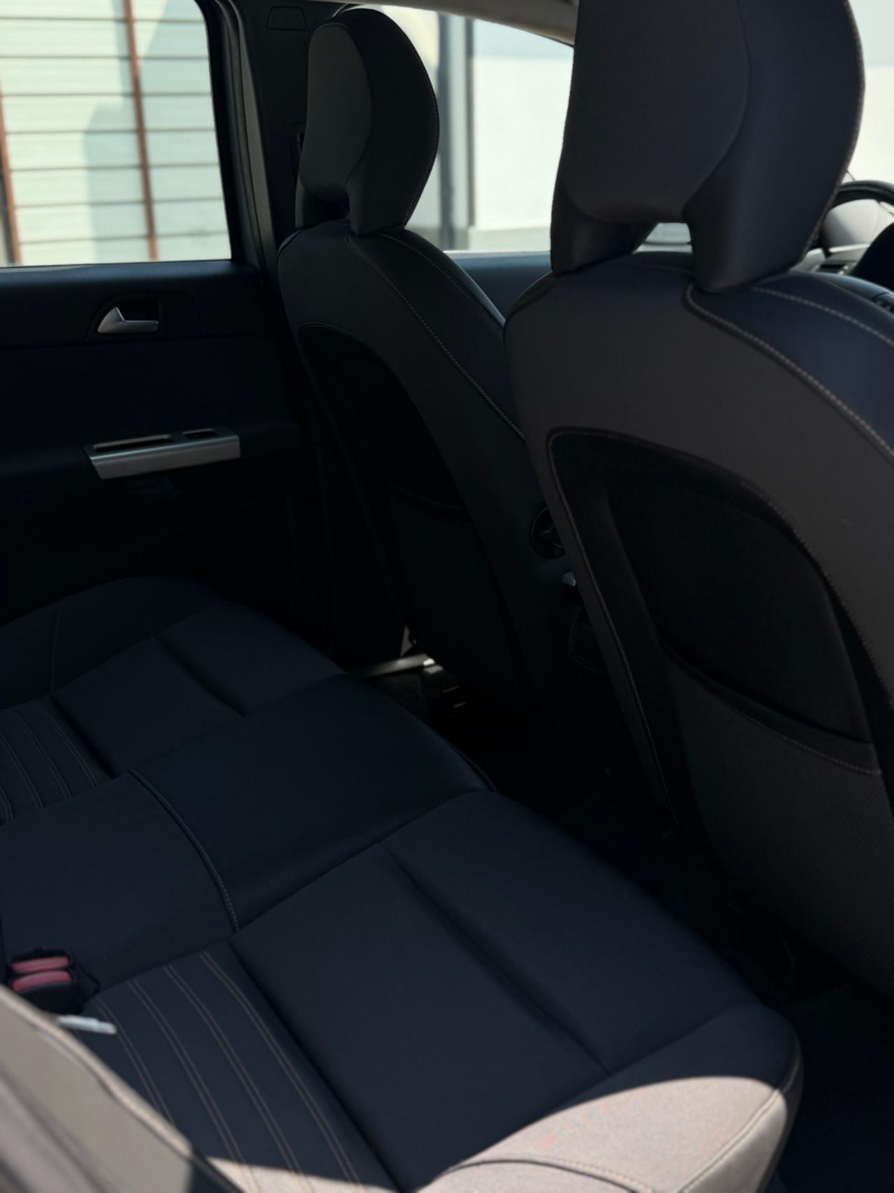 Volvo V50 D2 R-design
