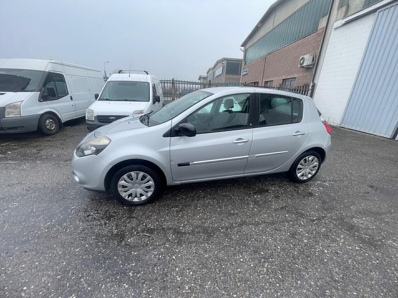 Renault Clio 1.2 16V 5 porte Dynamique