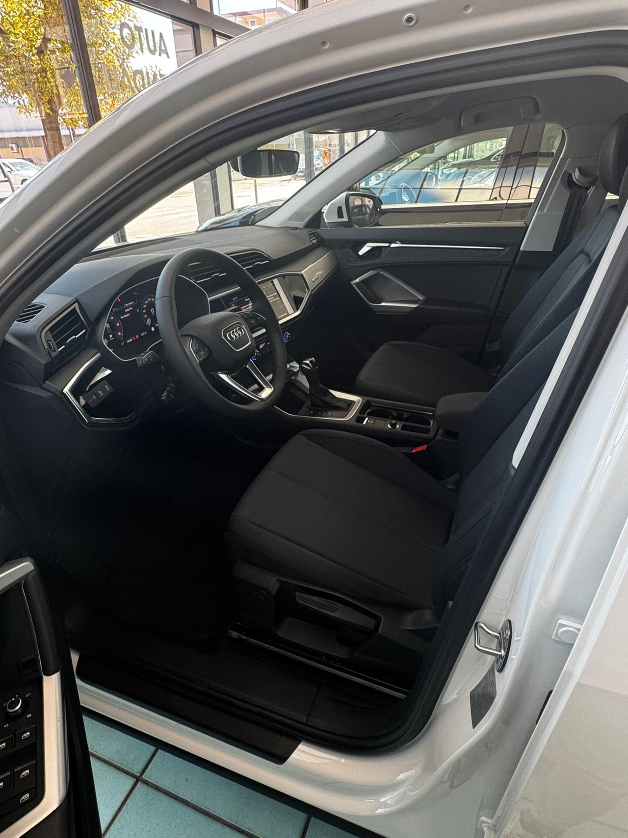 Audi Q3 SPB 35 TDI S tronic Business Plus