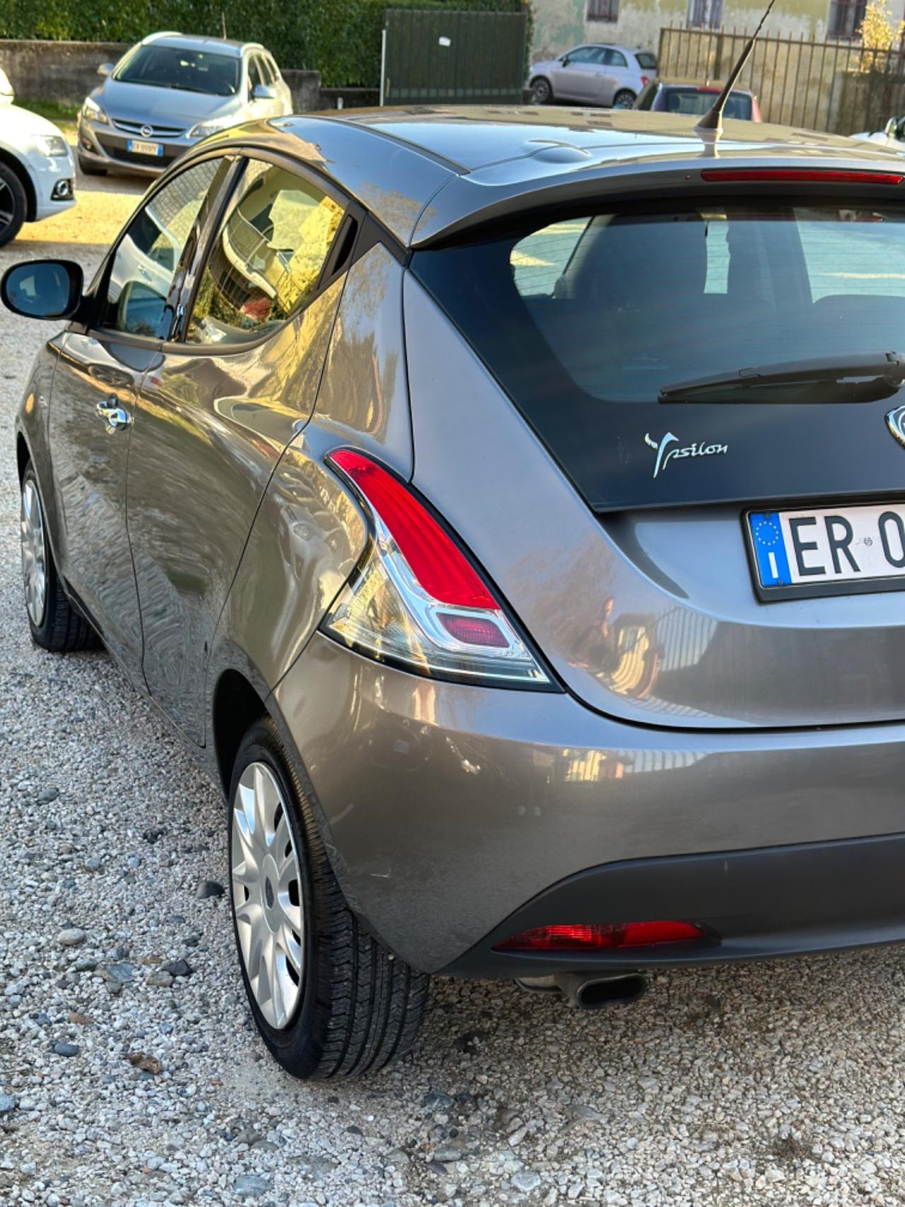 Lancia YPSILON 1.2 69 CV 5P SILVER KMCERT GARANZ UNICOPR