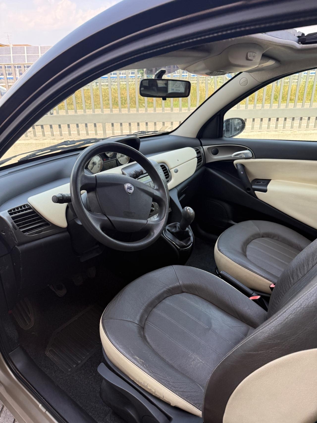 Lancia Ypsilon 1.3 Multijet 16V Platino