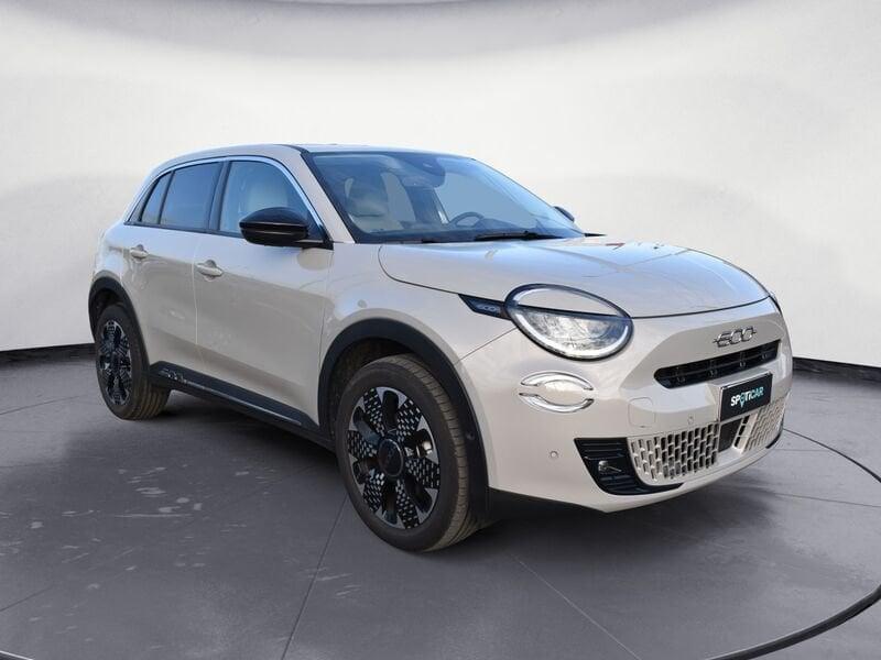 FIAT 600 1.2 Hybrid 110cv La Prima