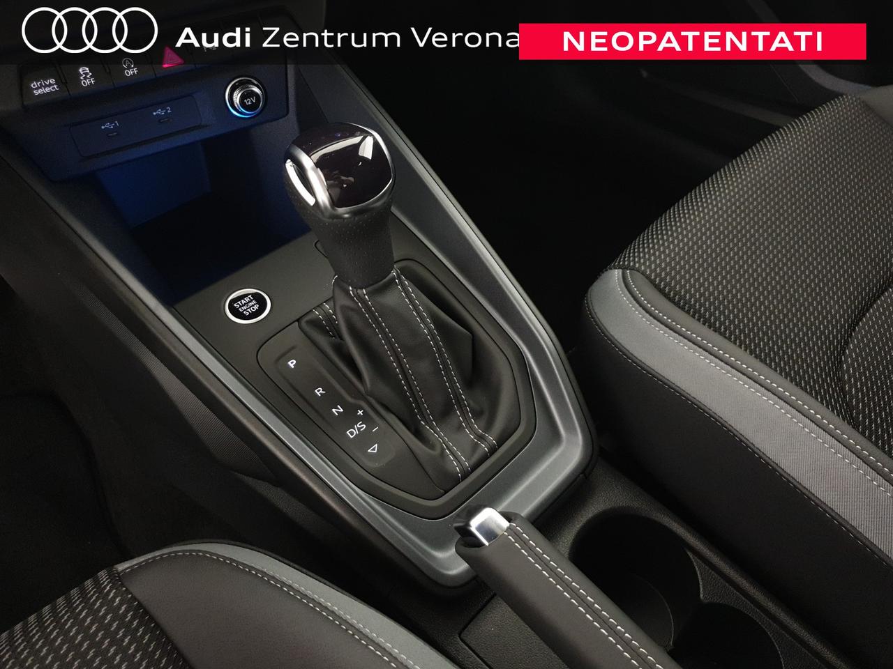 Allstreet 30TFSI 116CV S tronic Identity Contrast