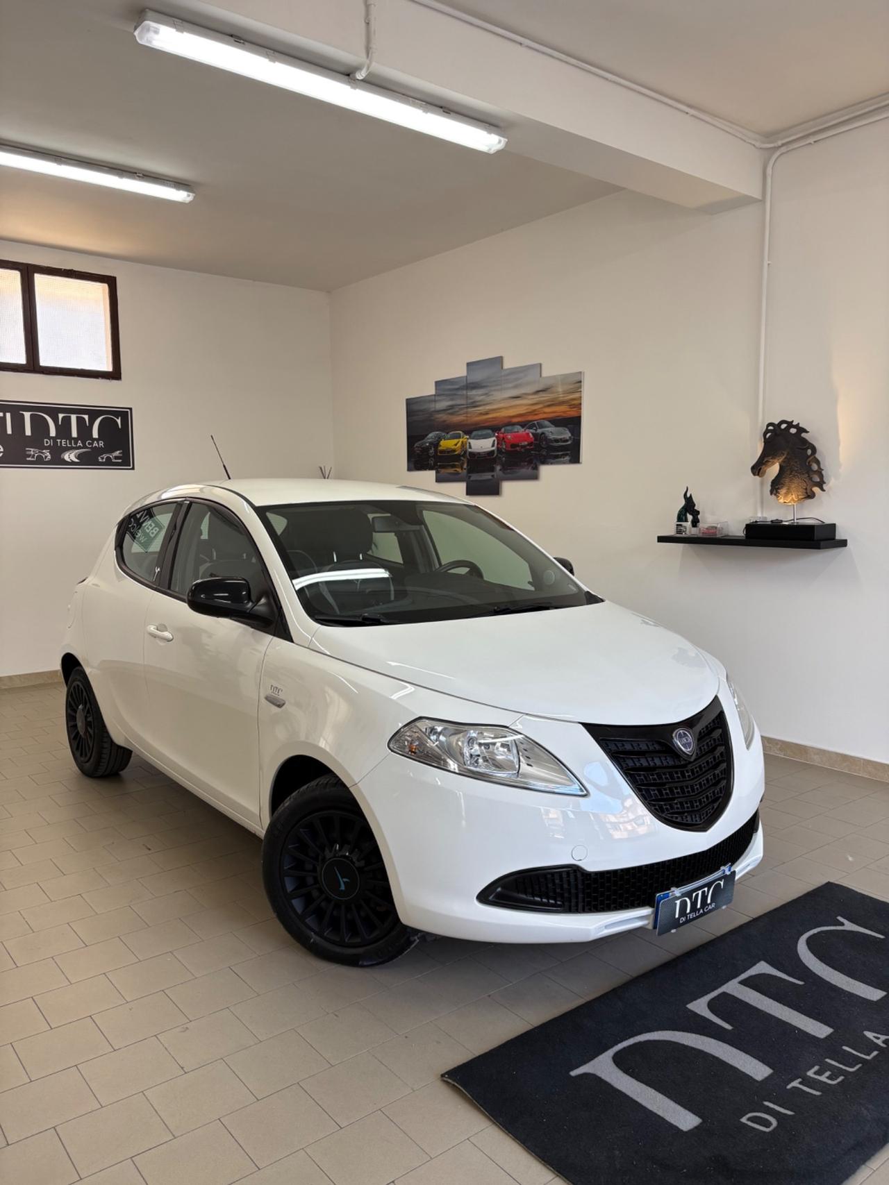 Lancia Ypsilon 1.2 69 CV