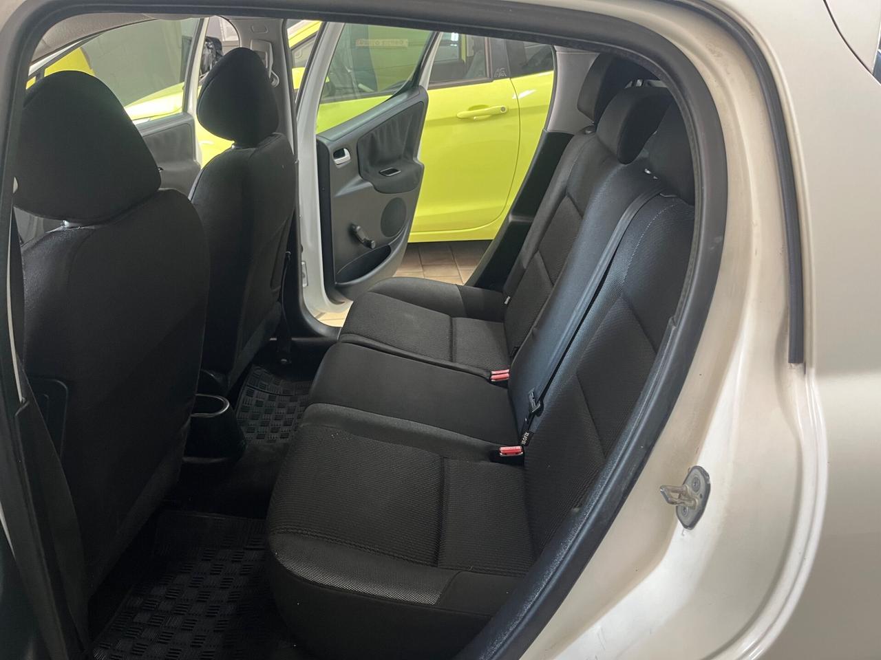 Peugeot 207 1.4 HDi 70CV 5p. 2012