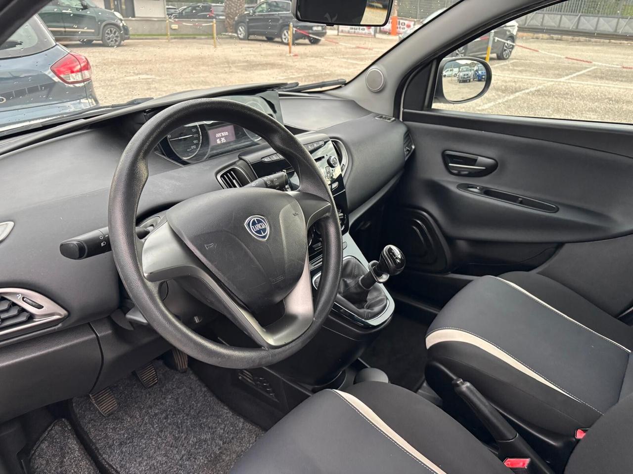 Lancia Ypsilon 900 TwinAir Natural Power - 2014