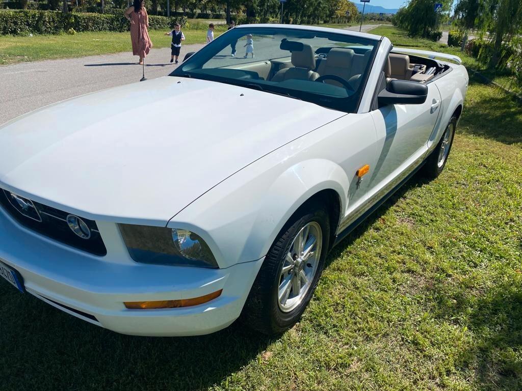 MUSTANG CABRIO 4000