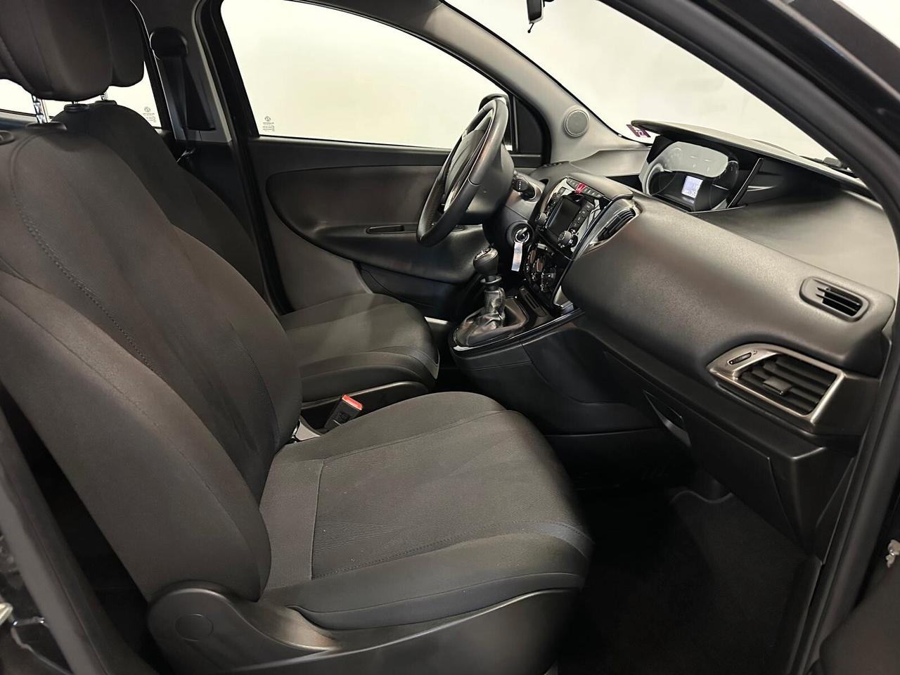Lancia Ypsilon 1.0 FireFly 5 porte S&S Hybrid Maryne
