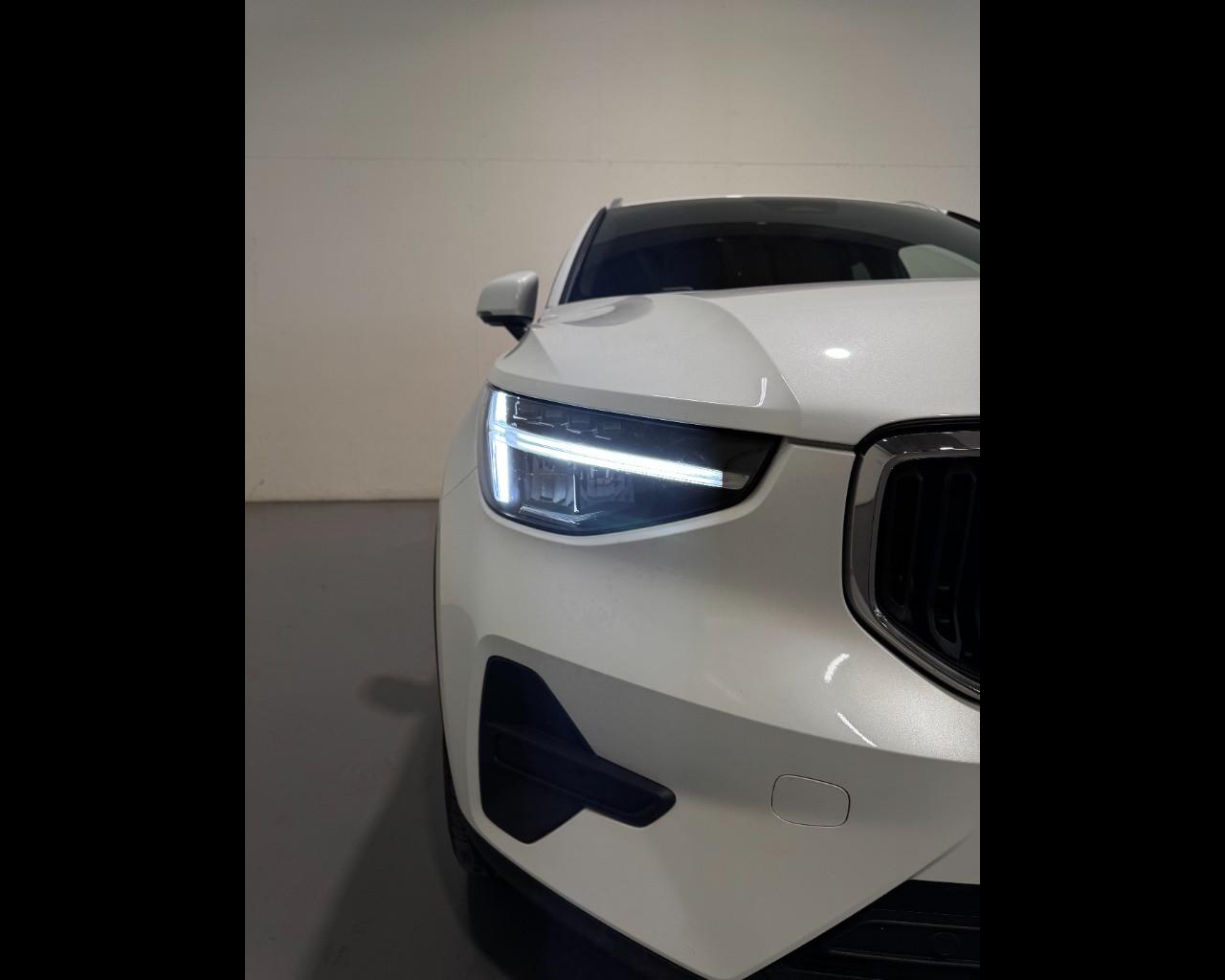 VOLVO XC40 CORE B3 AUTO