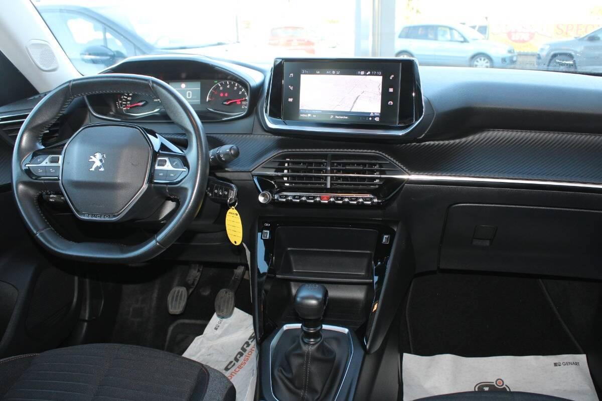 Peugeot 2008 1.5 bluehdi Active s&s 100cv Con NAVIGATORE