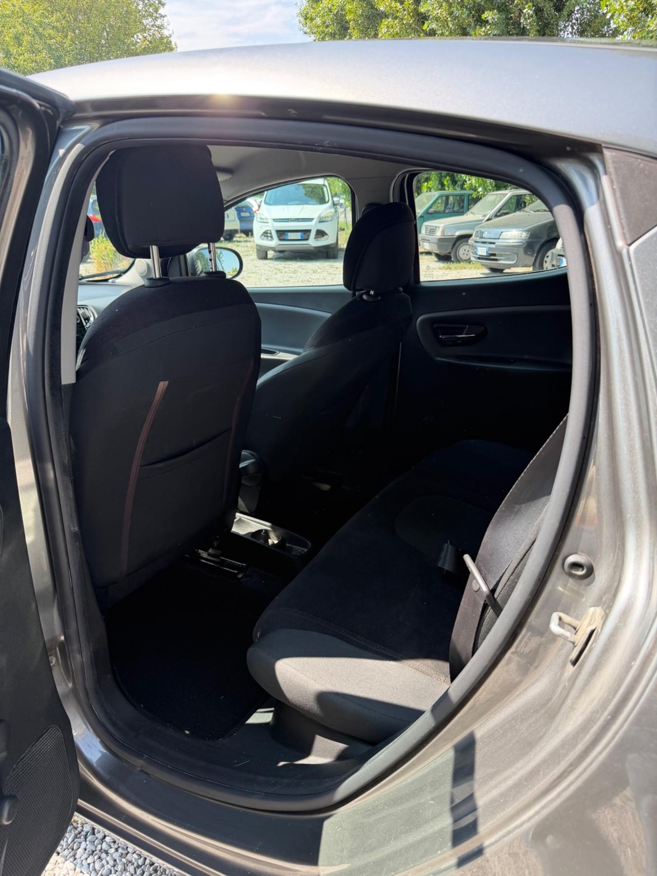 Lancia Ypsilon 1.2 69 CV 5 porte GPL Ecochic Elefantino