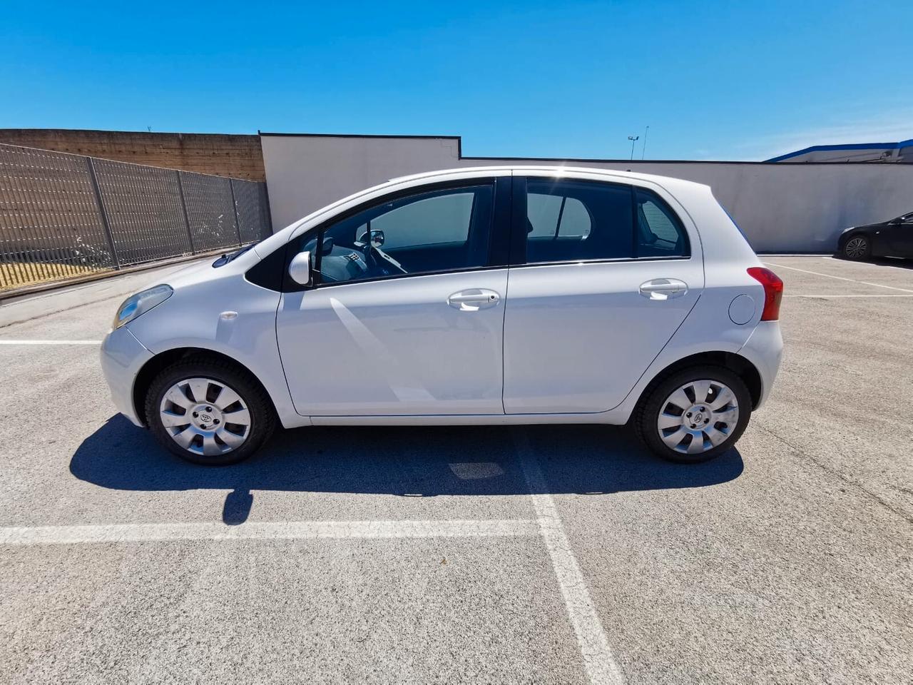 Toyota Yaris 1.0 5 porte Sol 2008
