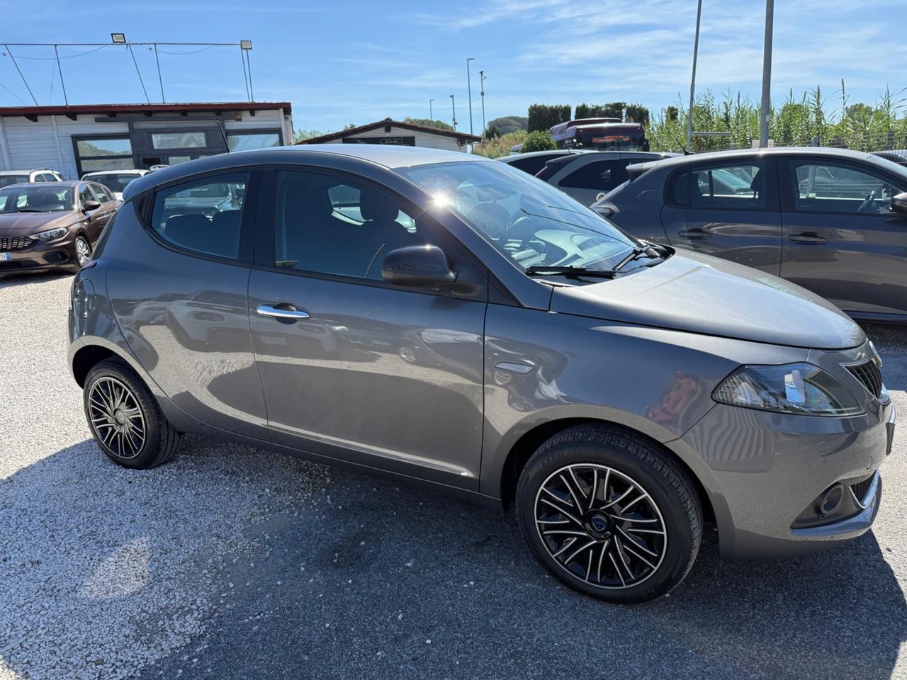 Lancia Ypsilon 1.0 FireFly 5 porte S&S Hybrid Ecochic Gold