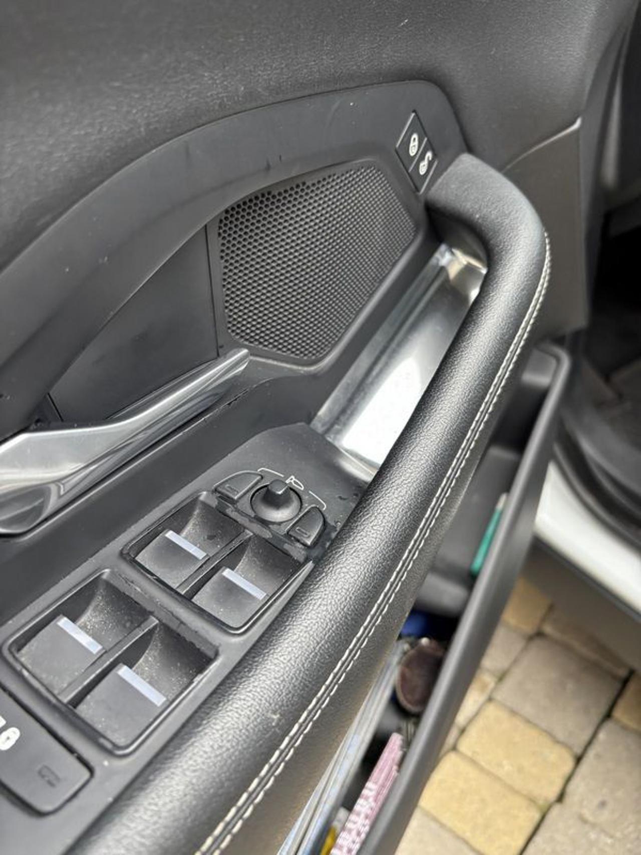 Jaguar E-Pace 2.0D 180 CV AWD aut. R-Dynamic SE