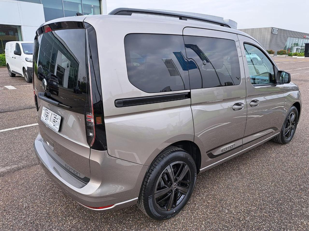 Volkswagen Caddy 2.0 tdi scr 122cv edition dsg7