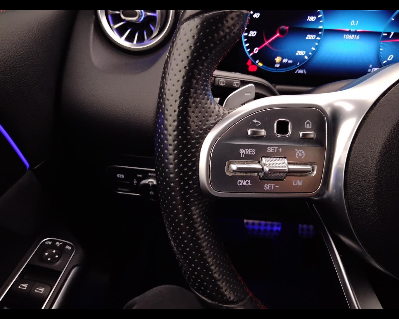 Mercedes-Benz GLA-H247 2020 - GLA 200 d Premium 4matic auto