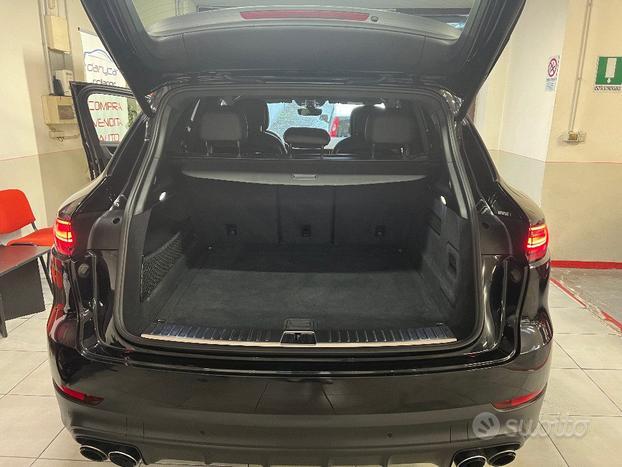 PORSCHE Cayenne 3.0 V6 TIPTRONIC PELLE TETTO APR