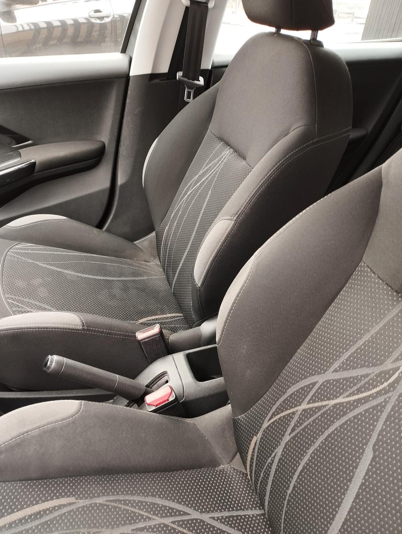 Peugeot 208 1.4 HDi 68 CV 5 porte Allure