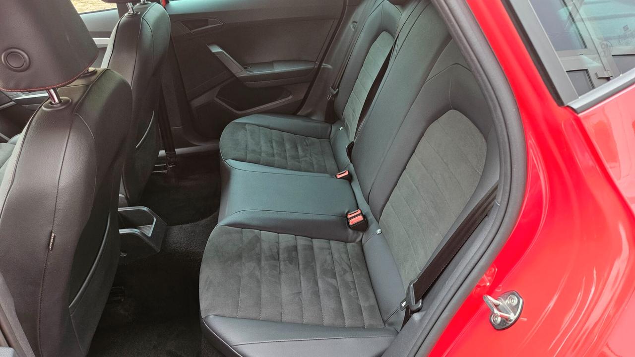 Seat Ibiza 1.0 ecotsi FR 110cv dsg NAVY-SED RISC-FULL LINK