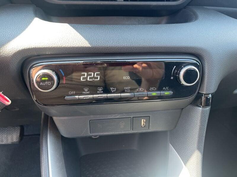 Toyota Yaris 1.5 Hybrid 5 porte Trend