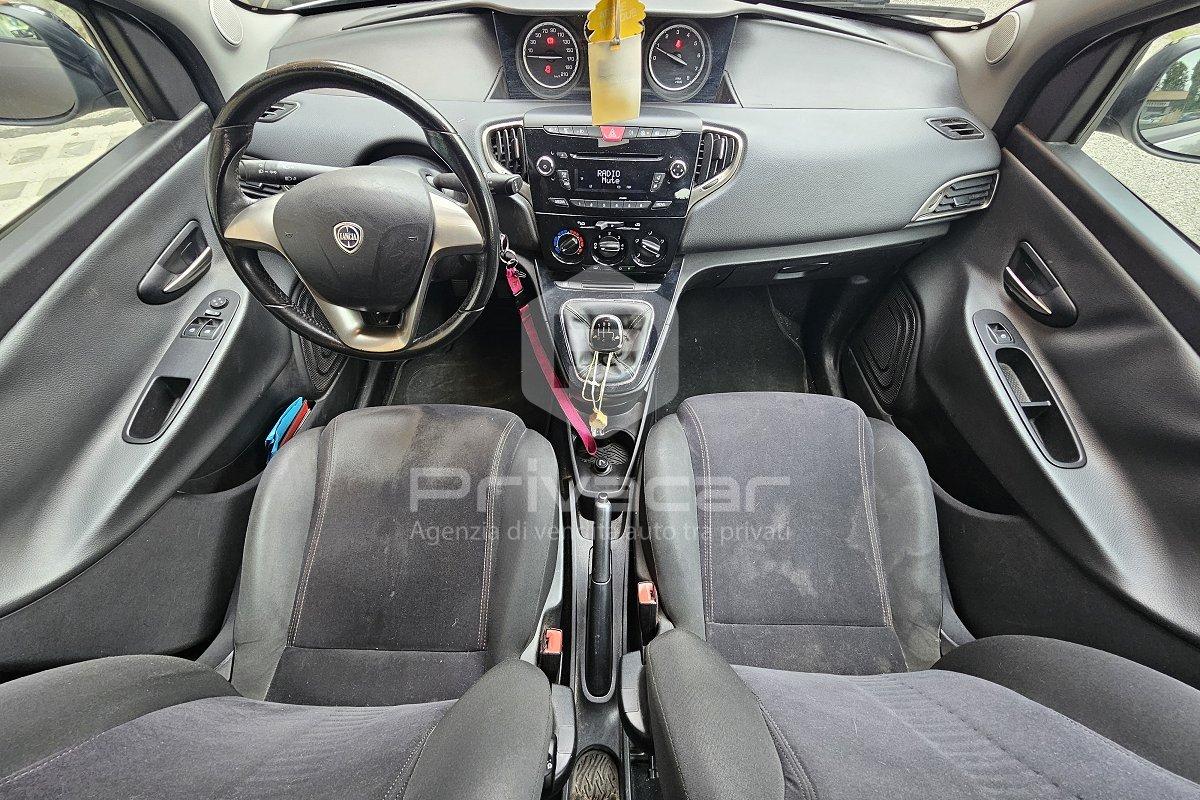 LANCIA Ypsilon 1.2 69 CV 5 porte S&S Platinum
