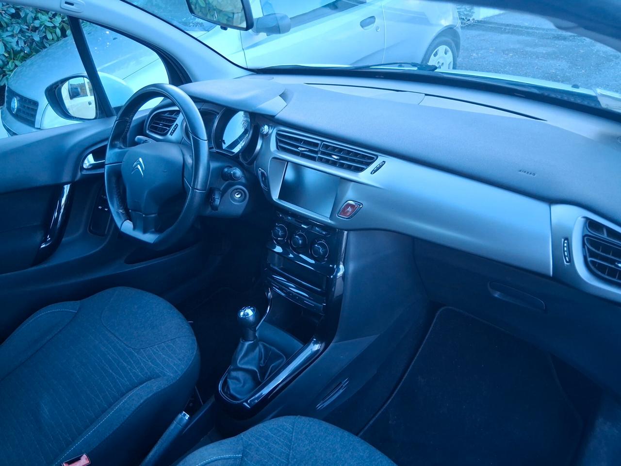 Citroen C3 PureTech 82 Live Edition