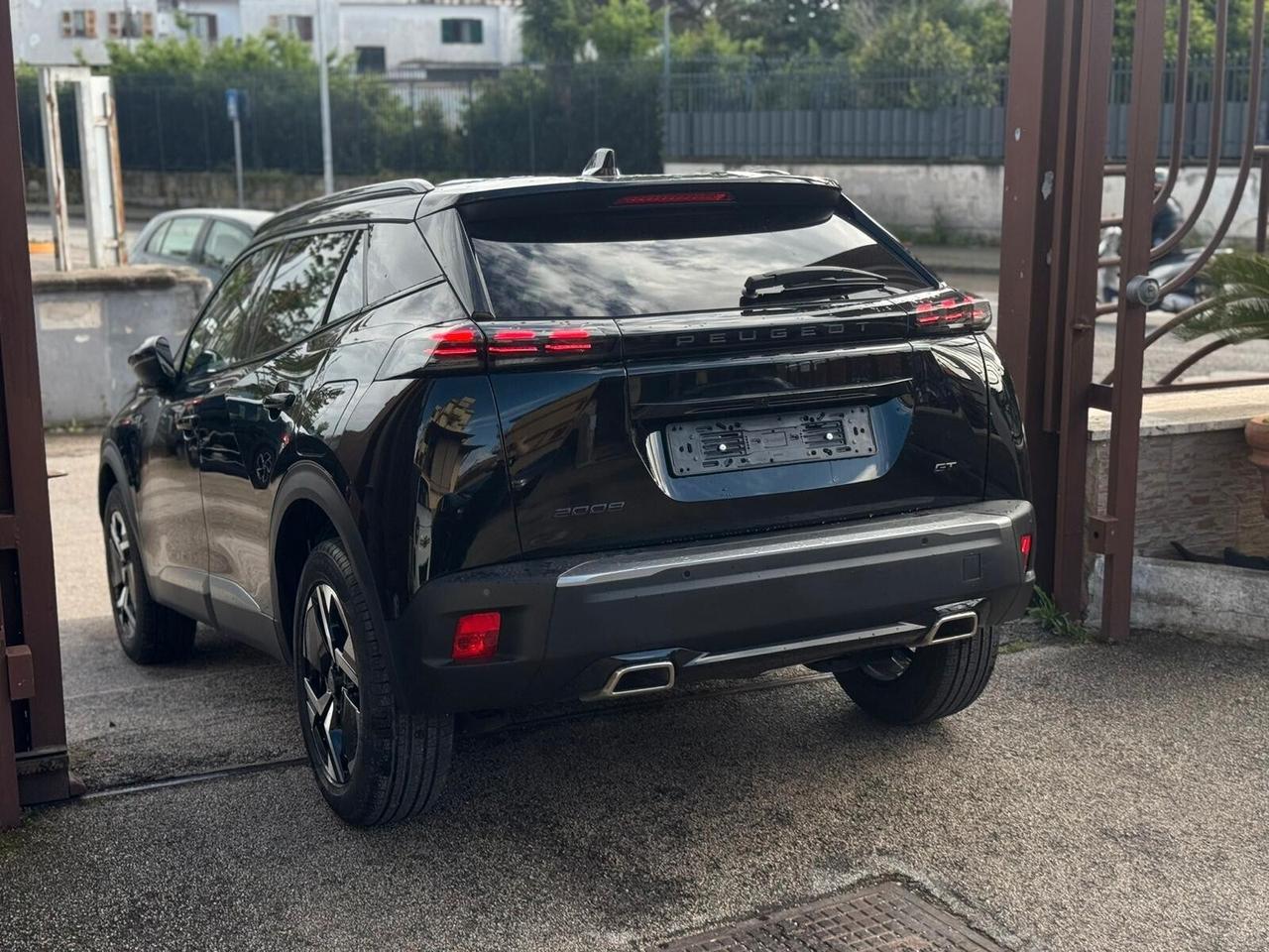 Peugeot 2008 PureTech 130 S&S EAT8 GT