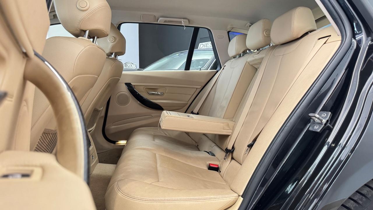 Bmw 320d Touring Luxury aut.