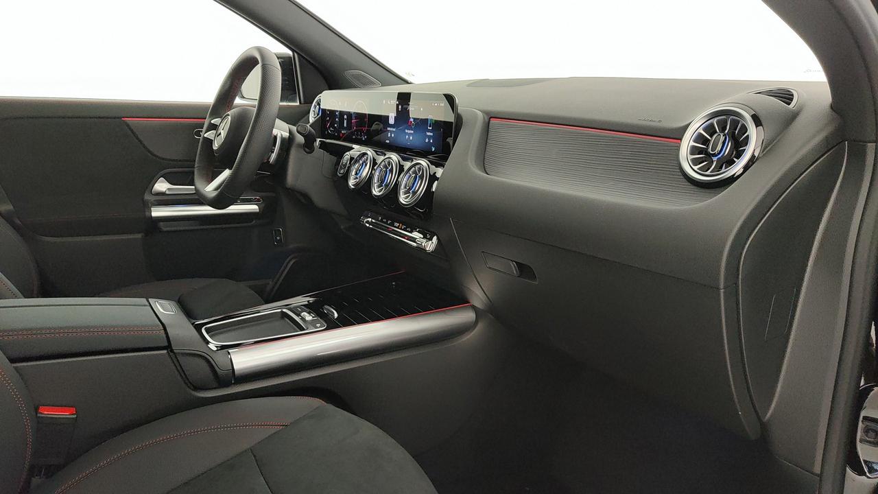 Mercedes-Benz GLA 180 d Automatic