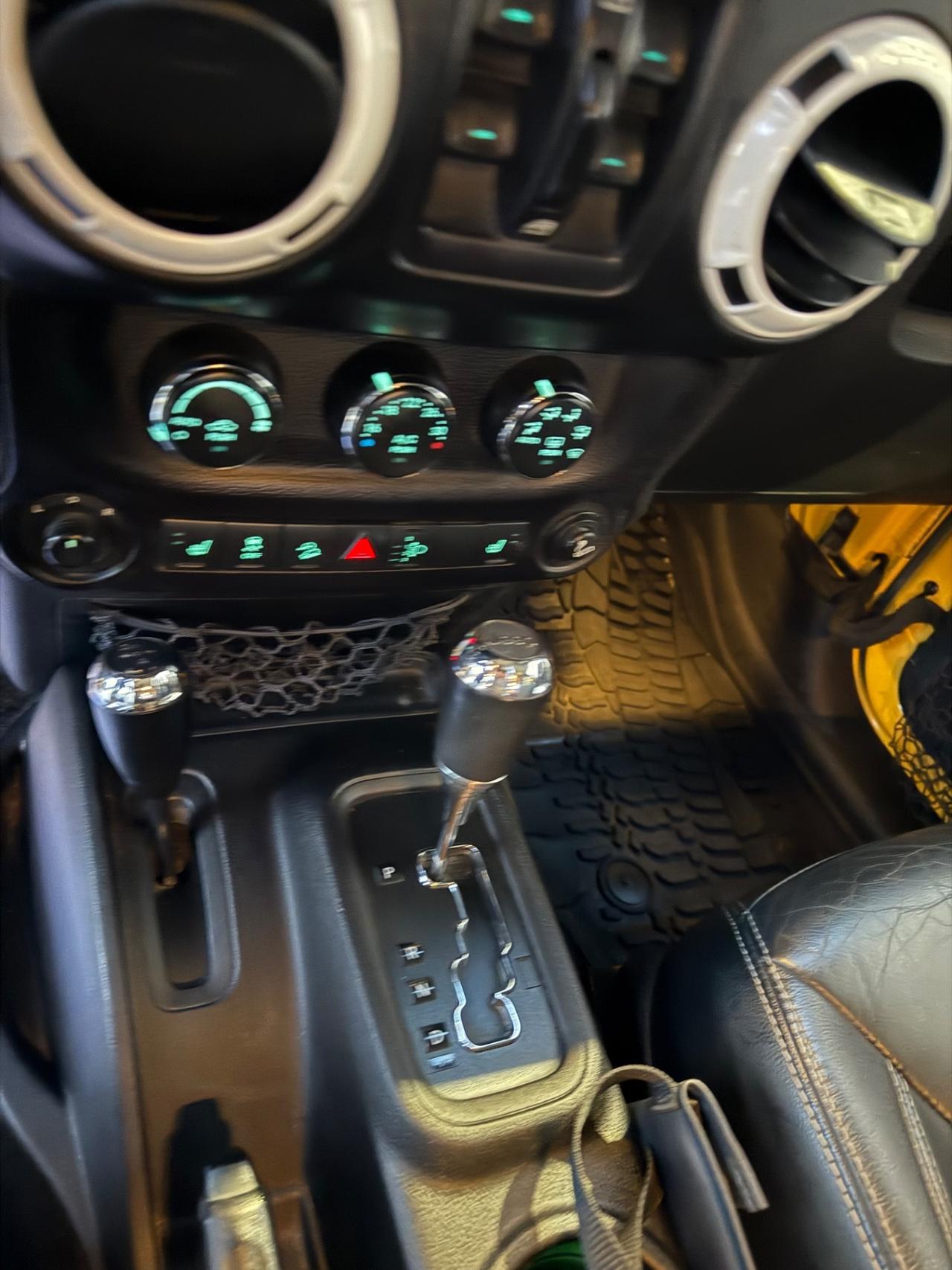 Jeep Wrangler Unlimited 2.8 CRD DPF 4x4 Polar Auto