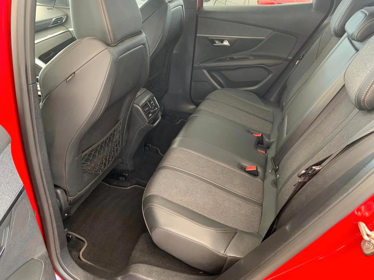 Peugeot 3008 1.5cc 130cv EAT8 GT Line full uniprò