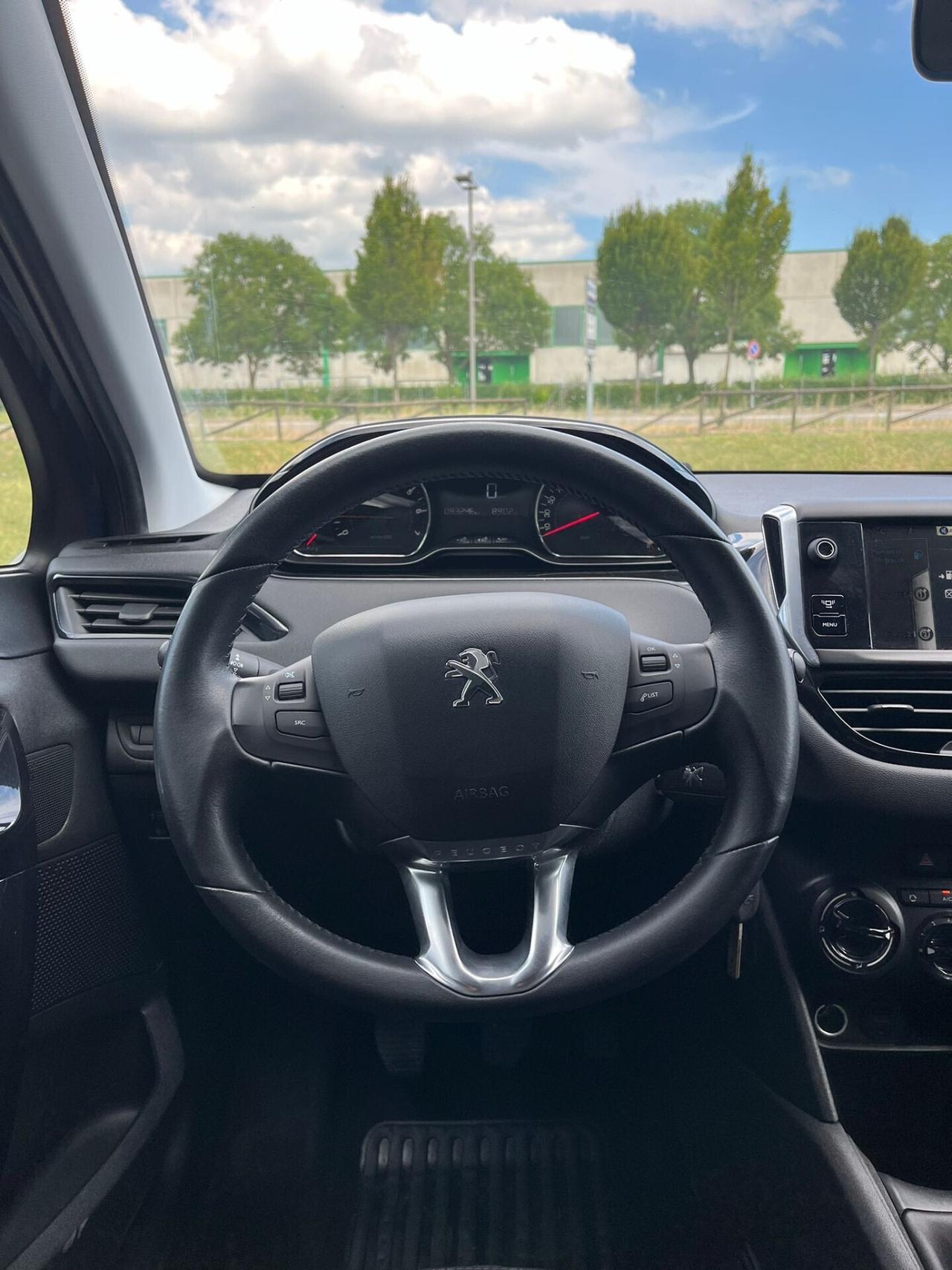 Peugeot 208 Neopatentati