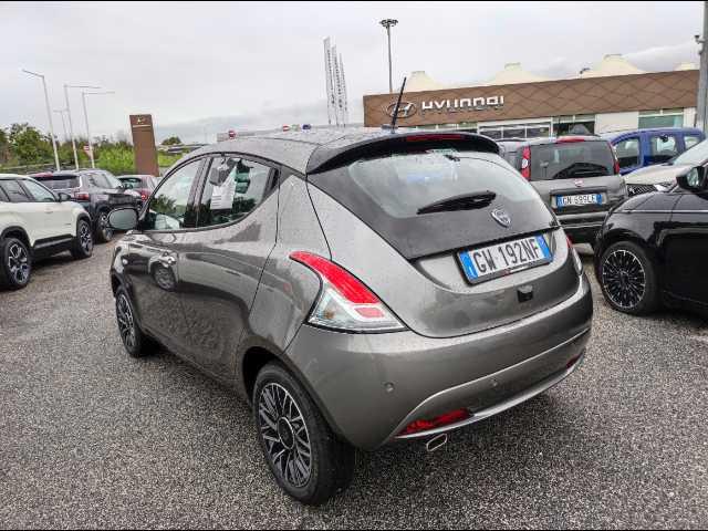 LANCIA Ypsilon 1.0 firefly hybrid Platino s&s 70cv