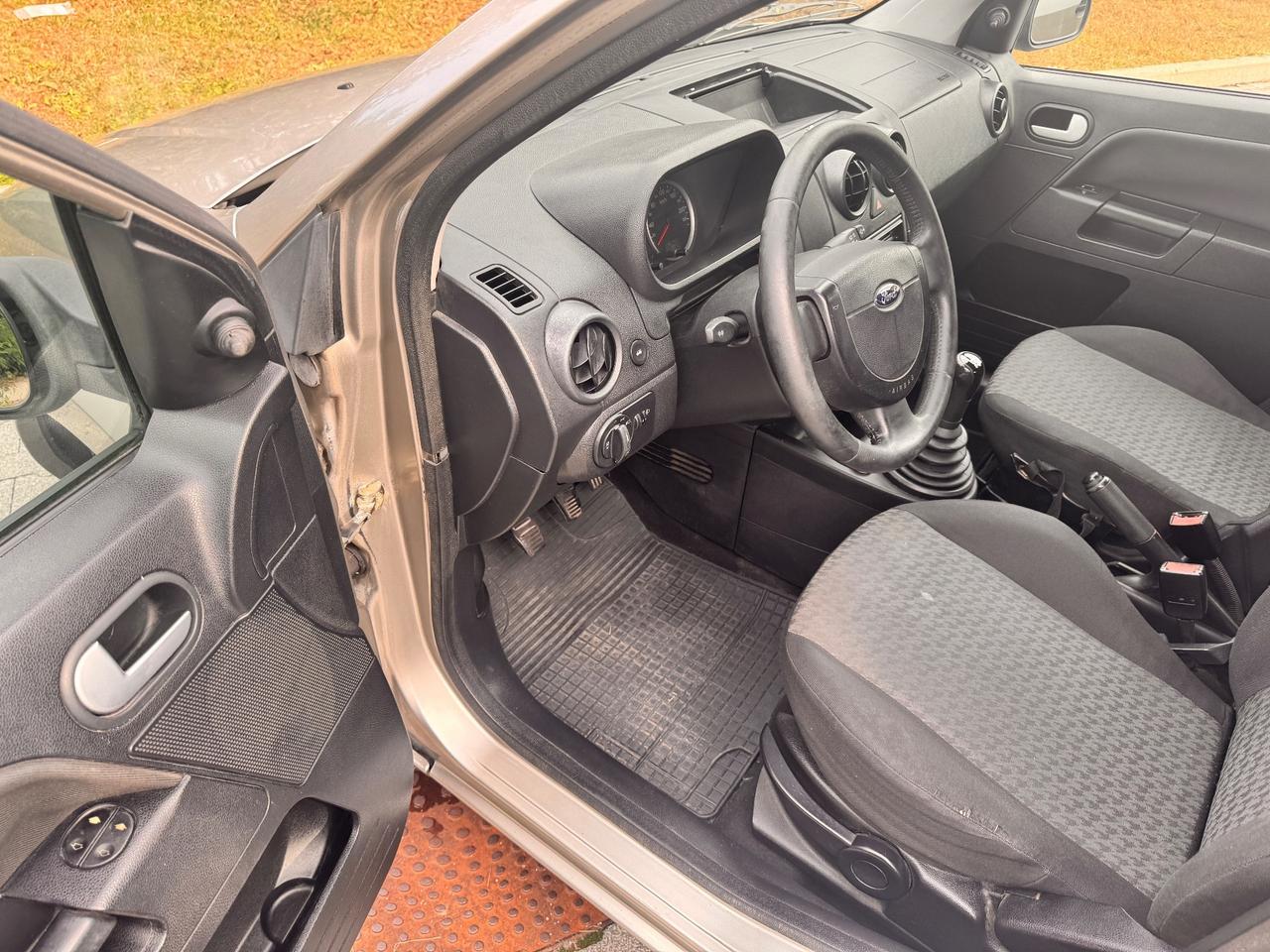 Ford Fusion 1.4 TDCi 5p. Collection