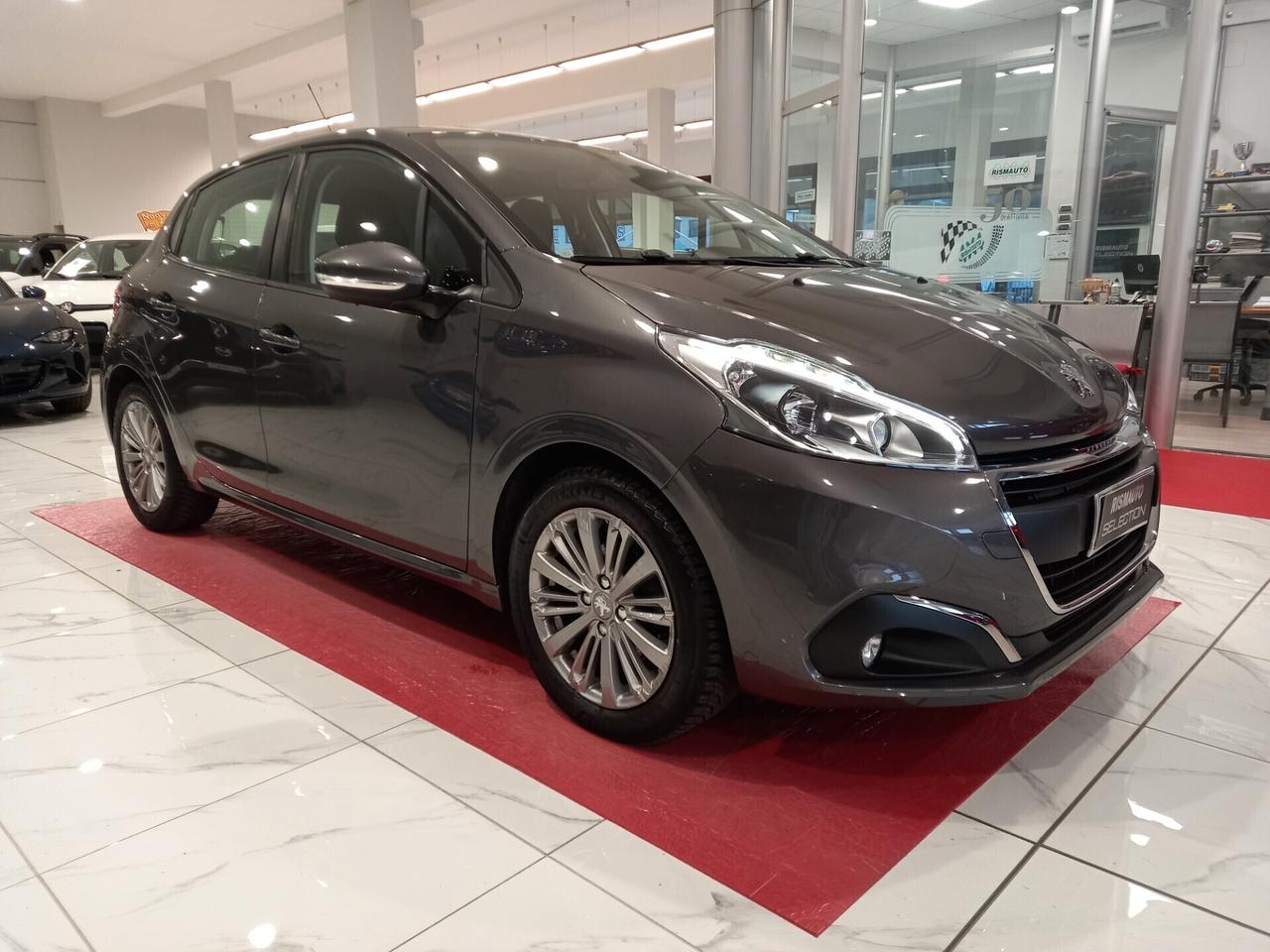 Peugeot 208 PureTech 82 5 porte Allure