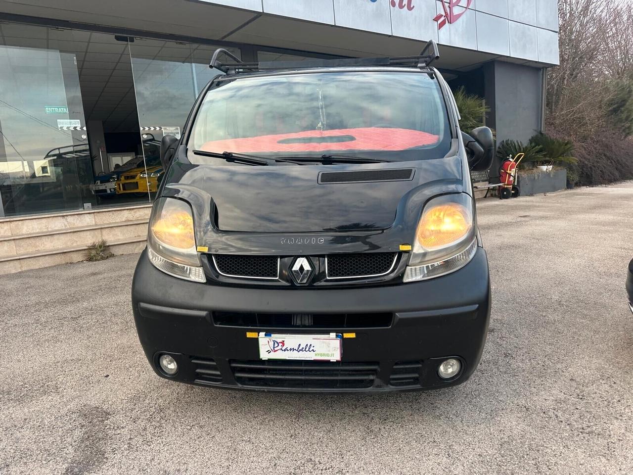 Renault Trafic T27 1.9 dCi/90 PC-TN Passenger Luxe NEOPATENTATI 9 POSTI