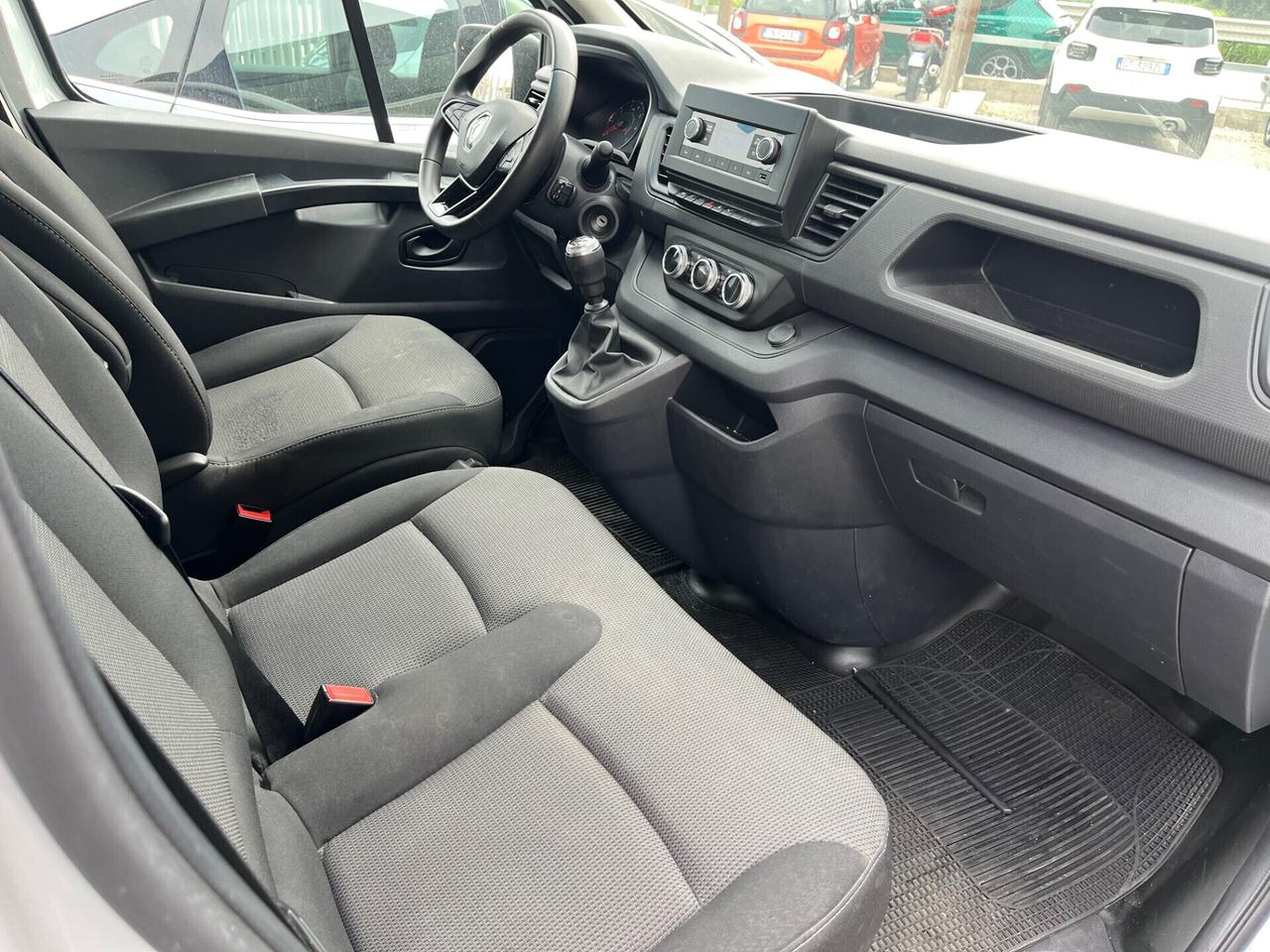 Renault TRAFIC 150 cv (PC-TN)