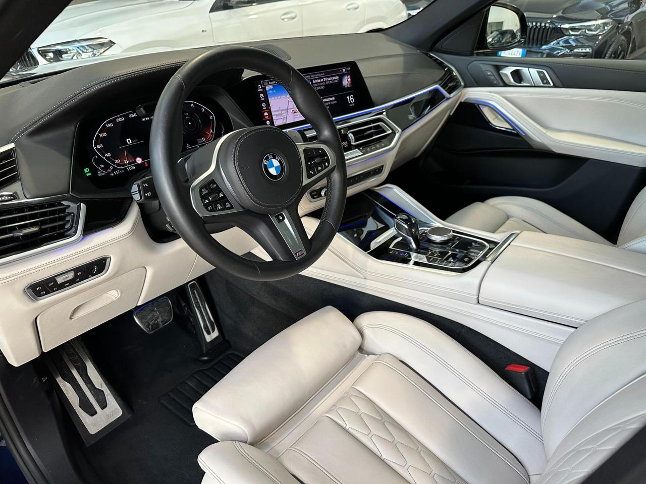 BMW X6 M 50d-Fari Laser-22"-Tetto-Camera 360-Individual-IVA