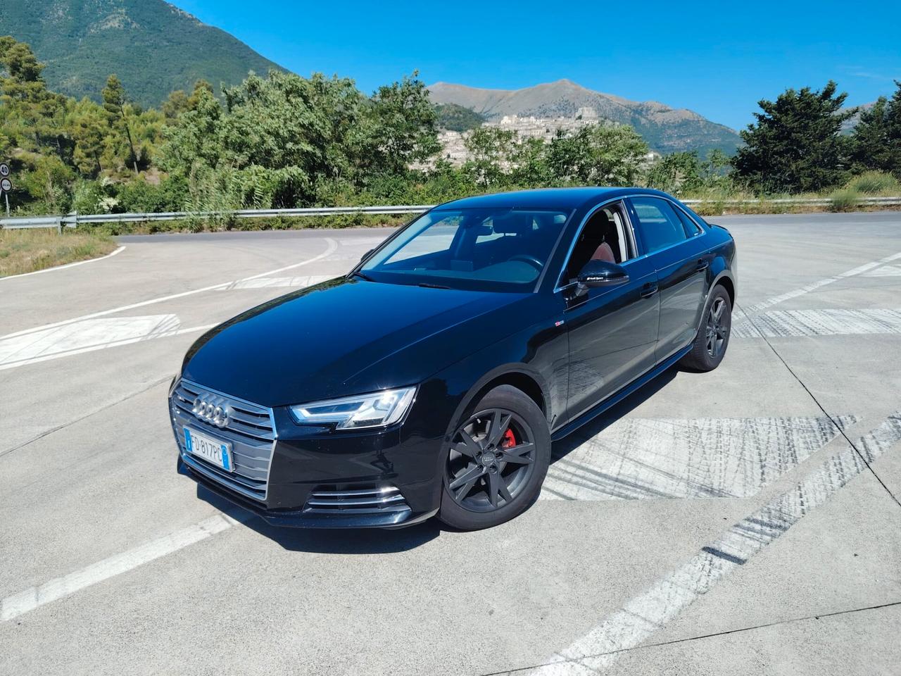 Audi A4 2.0 TDI 150 CV ultra Sport-Led-Clima tre zone-Automatica-Berlina-Consegna a domicilio-