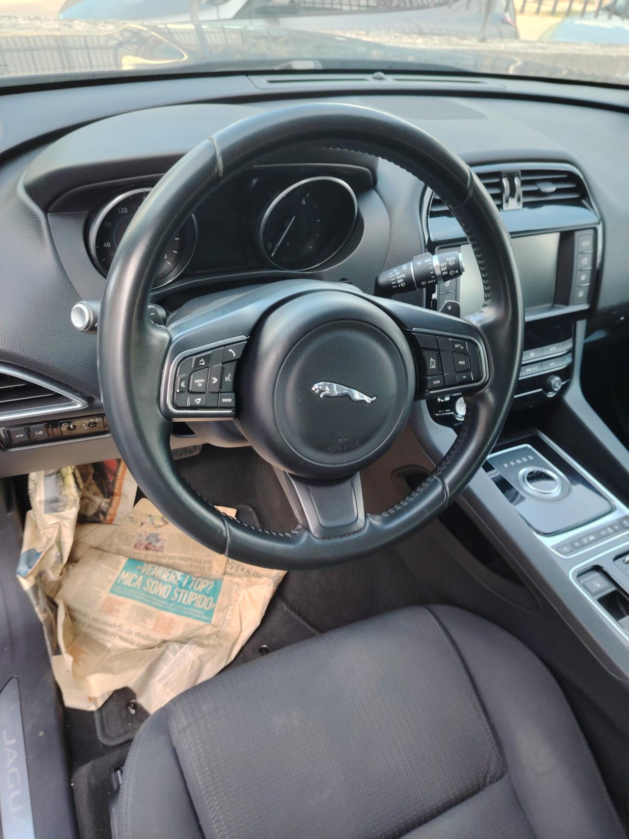 Jaguar F-Pace 2.0 D 240 CV AWD aut. Pure