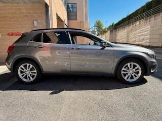 Mercedes-Benz GLA 220 d Automatic 4Matic Business