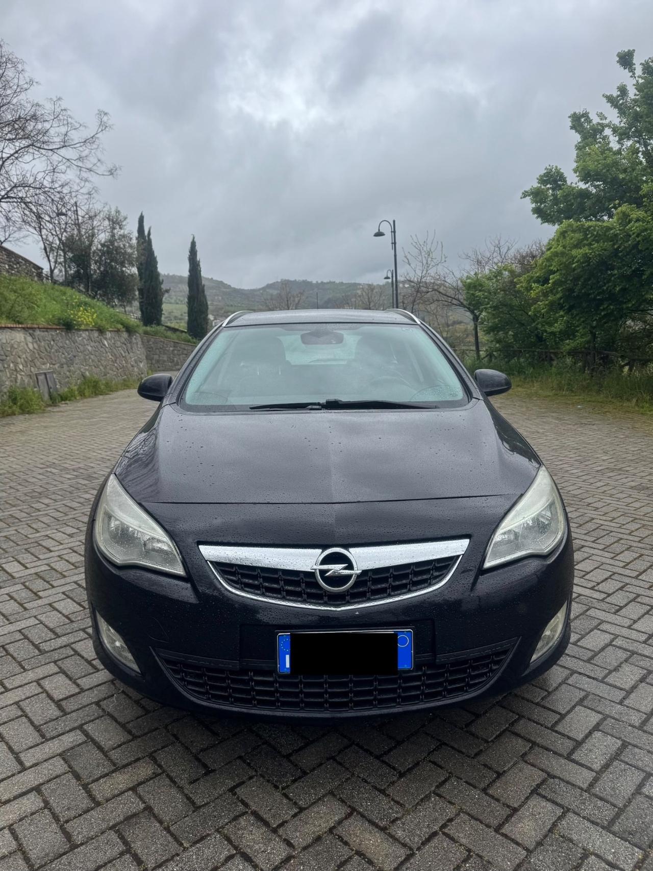 Opel Astra 1.7 CDTI 110CV SW 2012