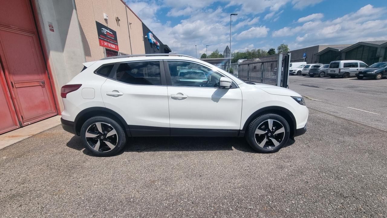 Nissan Qashqai 1.2 DIG-T 360 Tekna tetto panoramico