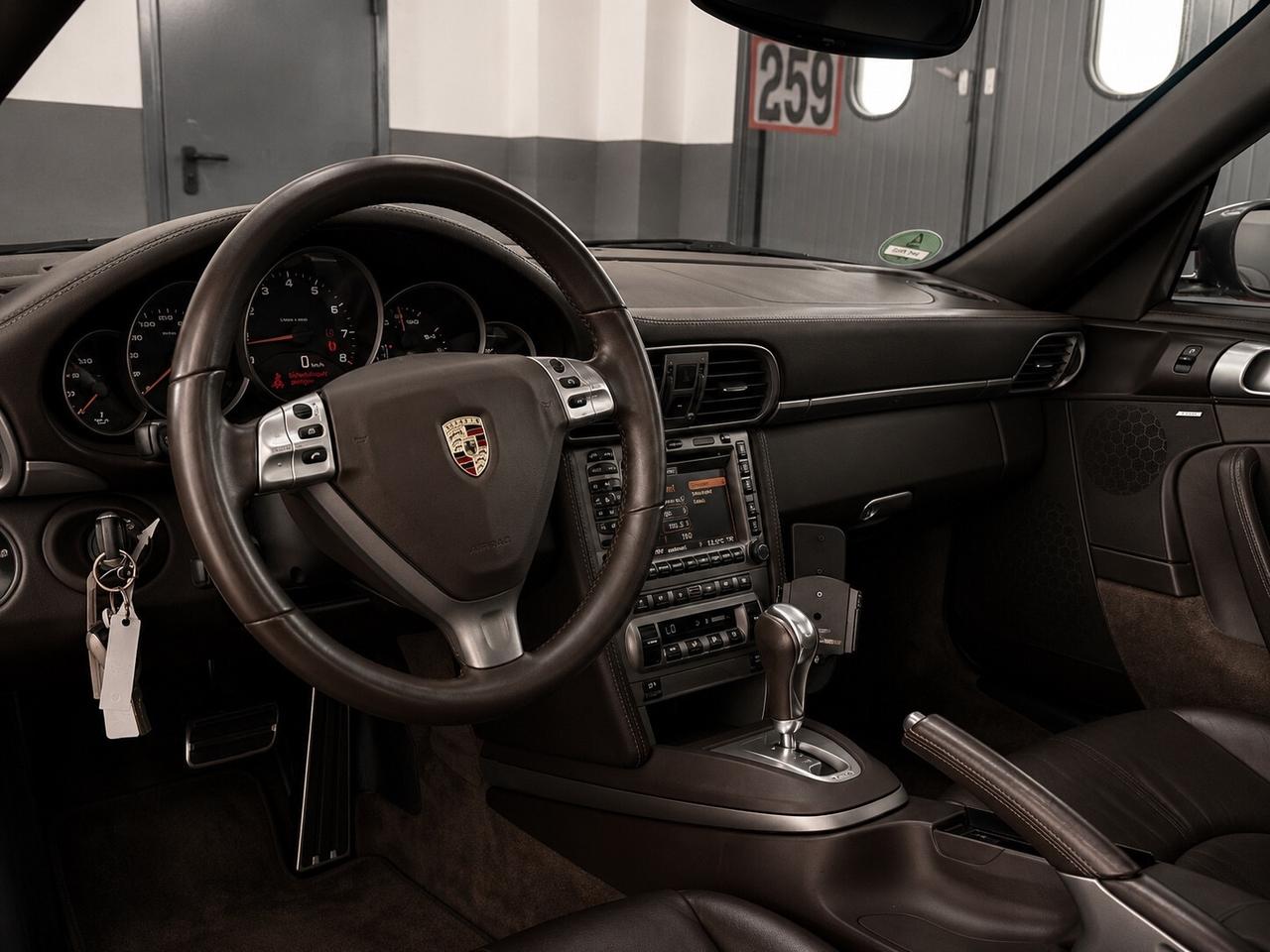 Porsche 911 Carrera 4 Coupé