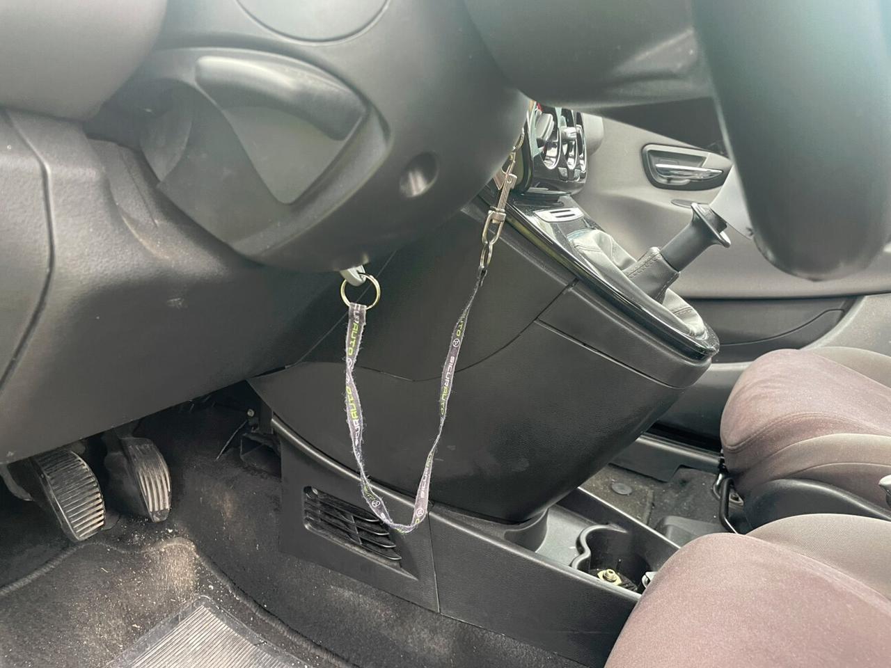 Lancia Ypsilon 1.2 Gold 69cv COMMERCIANTI