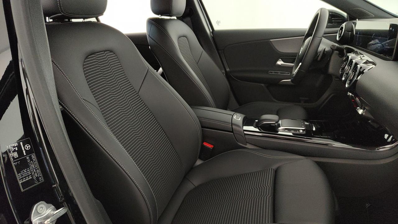 Mercedes-Benz Classe A - W177 2018 - A 180 d Sport auto